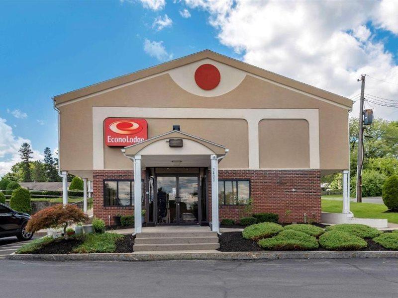 Econo Lodge Dewitt I-90 Εξωτερικό φωτογραφία