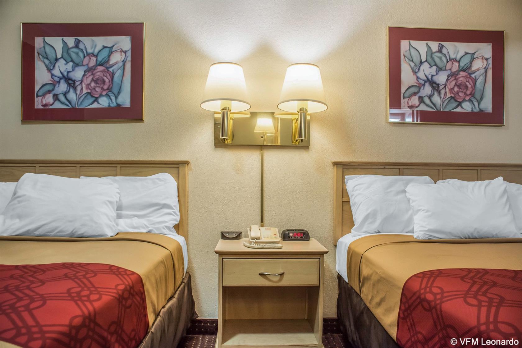 Econo Lodge Dewitt I-90 Εξωτερικό φωτογραφία