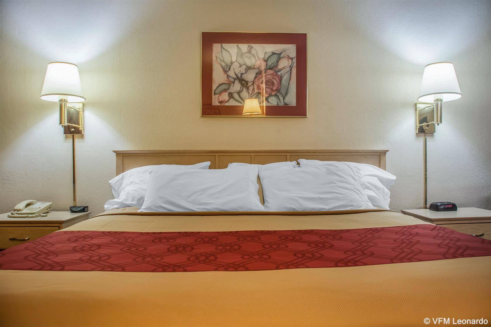 Econo Lodge Dewitt I-90 Εξωτερικό φωτογραφία