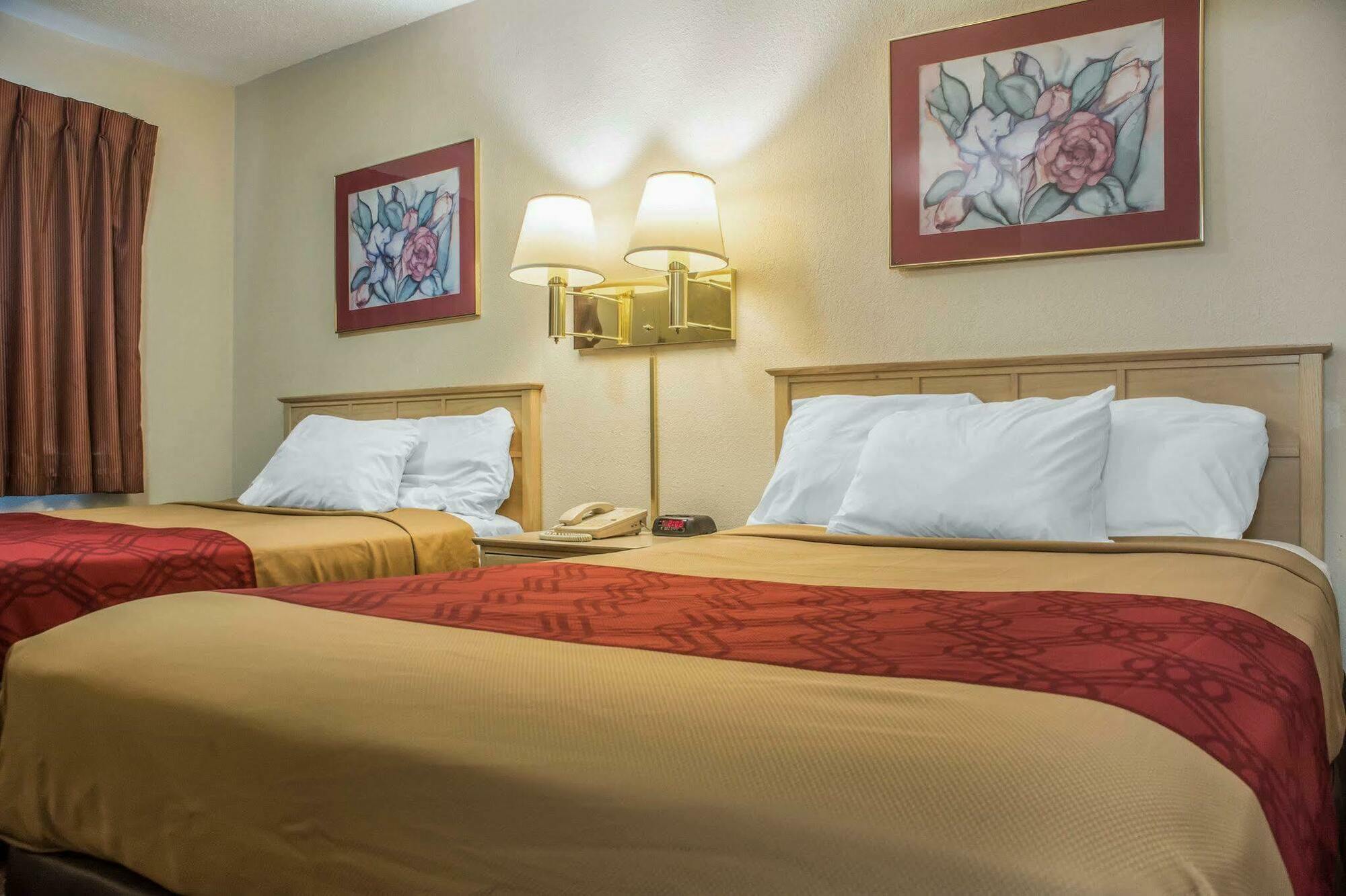 Econo Lodge Dewitt I-90 Εξωτερικό φωτογραφία