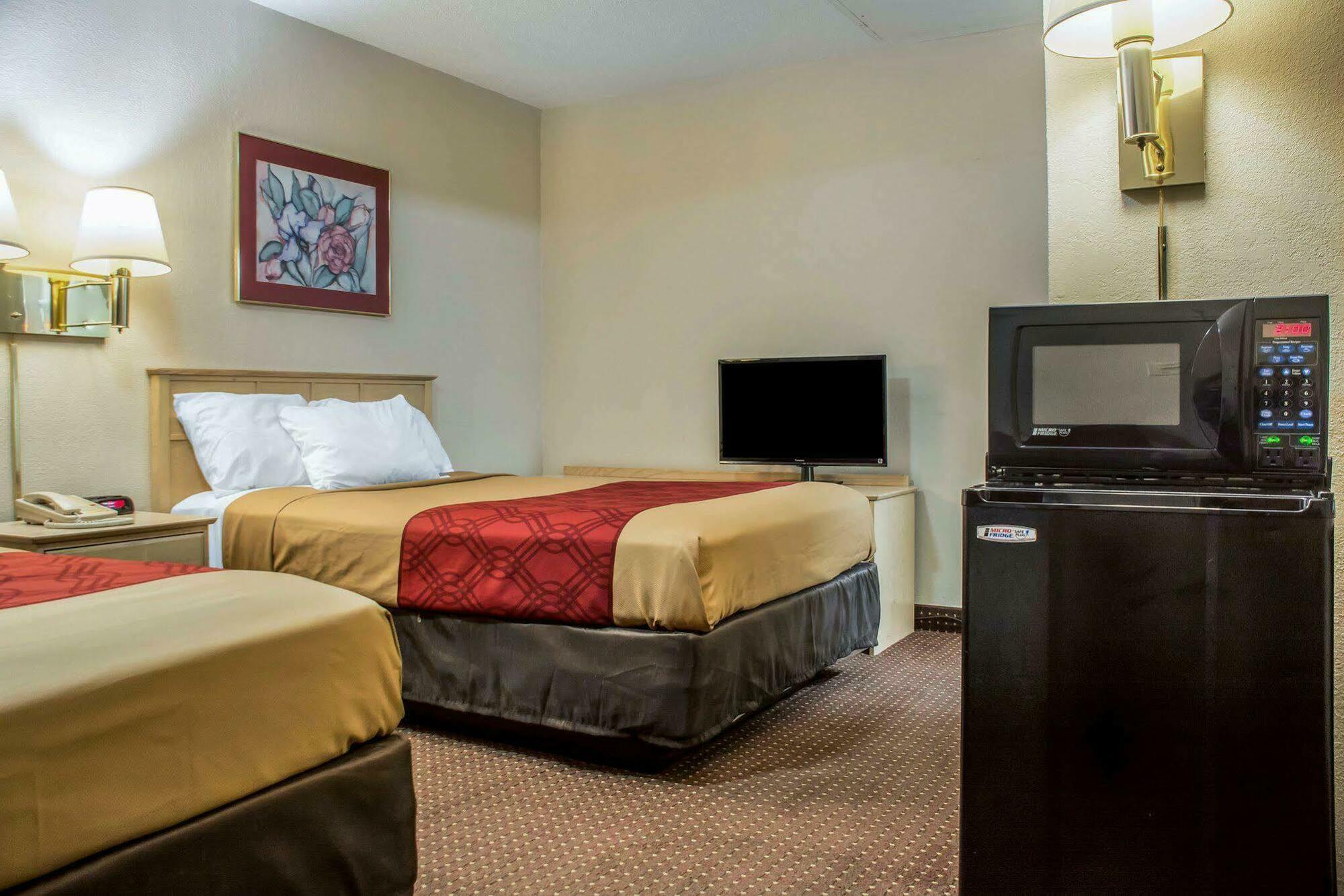 Econo Lodge Dewitt I-90 Εξωτερικό φωτογραφία